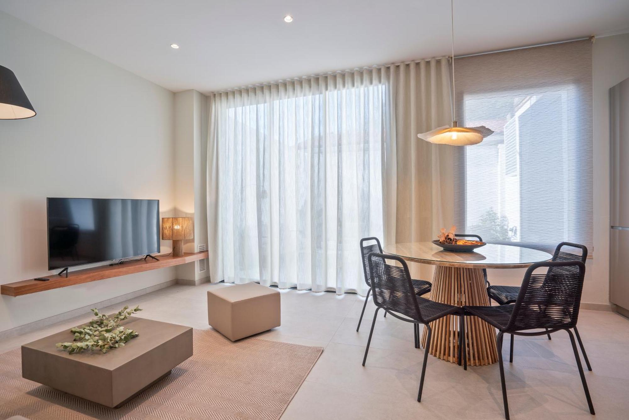 Sitges Spaces Garden Condo-2 Bedrooms, 2 Bathrooms, Garden Terrace, Near Center, Sleeps Up To 6- Monthly Rentals Only Exterior foto
