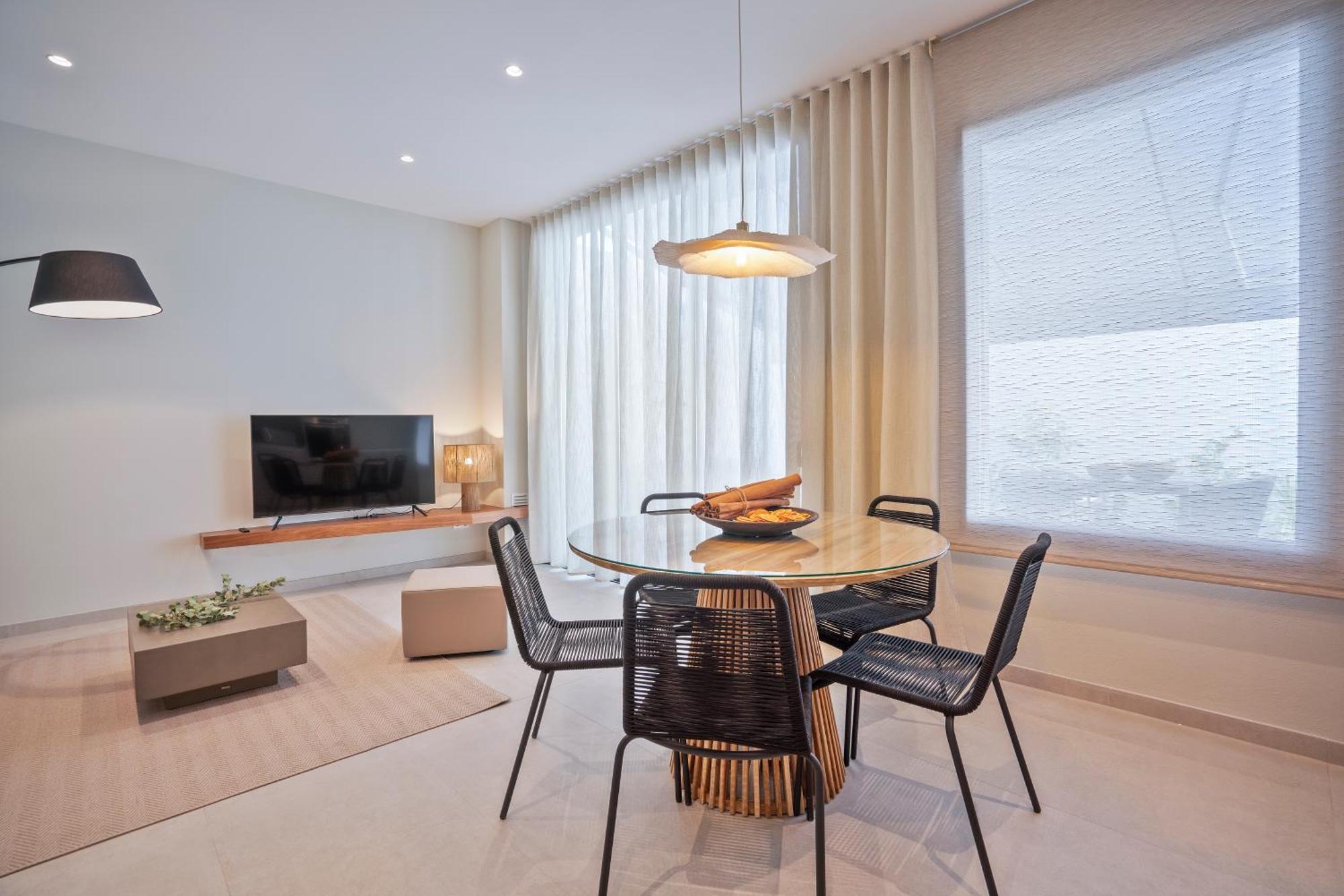 Sitges Spaces Garden Condo-2 Bedrooms, 2 Bathrooms, Garden Terrace, Near Center, Sleeps Up To 6- Monthly Rentals Only Exterior foto